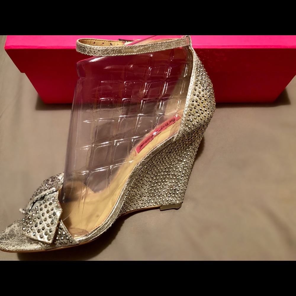 Betsey Johnson Silver Delancyy Wedges